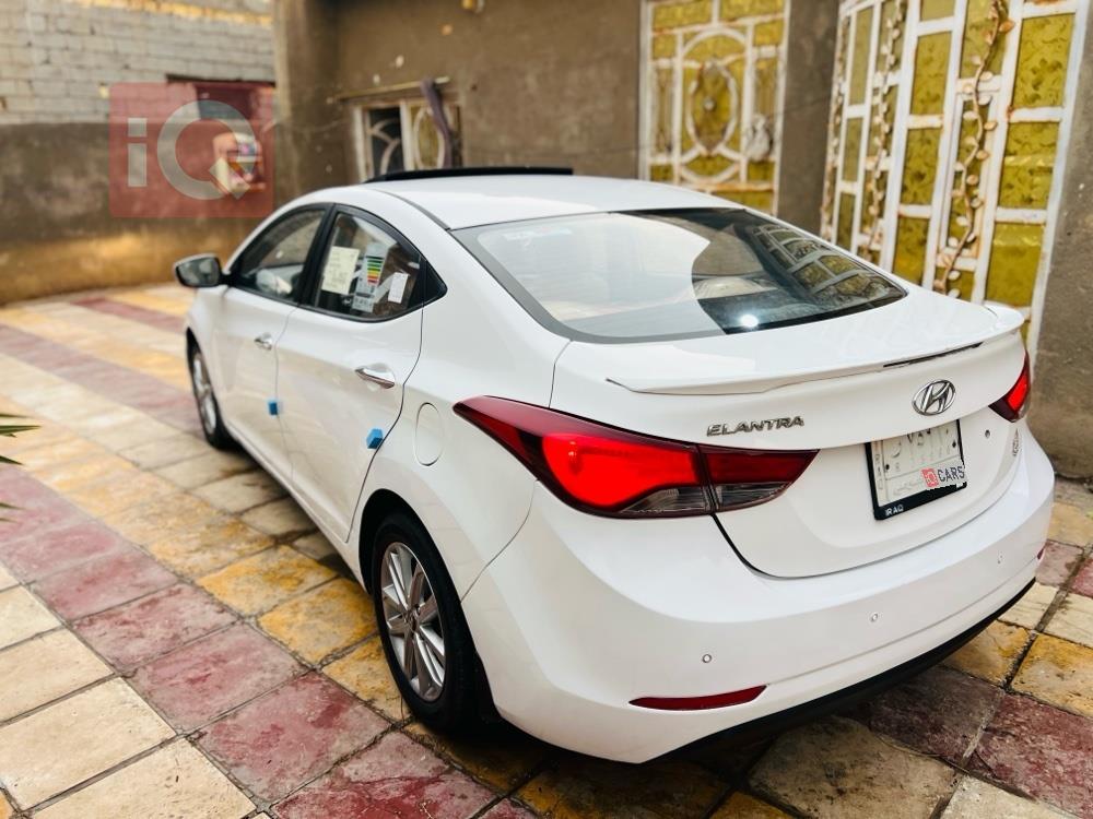 هیۆندای ئەلەنترا